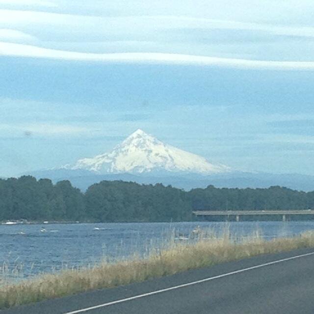 RT @starenova: Mt. Hood and…